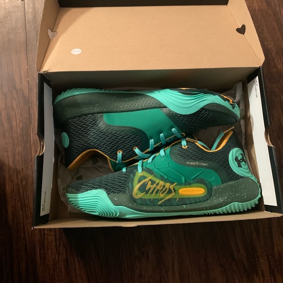 COPY - BRAND NEW UNDER ARMOUR SHOES - Picture 1 of 11